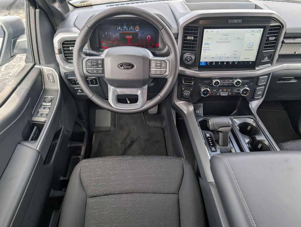 2026 Ford F-150 XLT - Photo 6