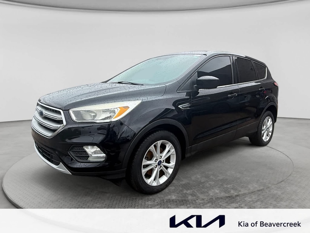 Used 2017 Ford Escape SE FWD