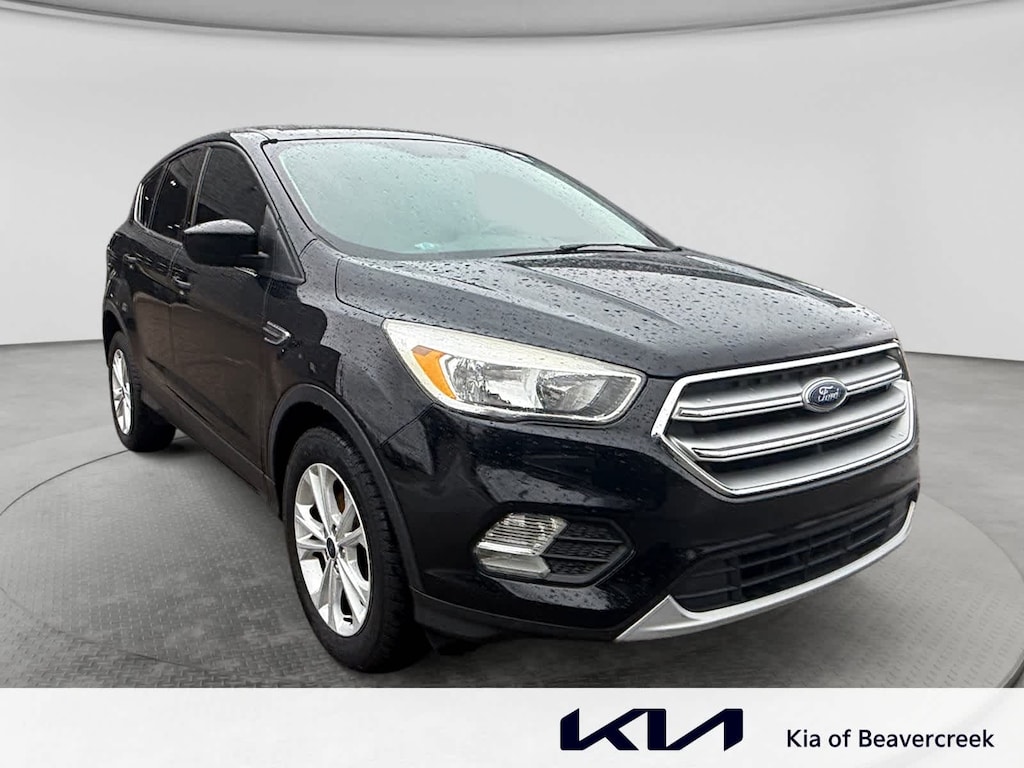 Used 2017 Ford Escape SE FWD