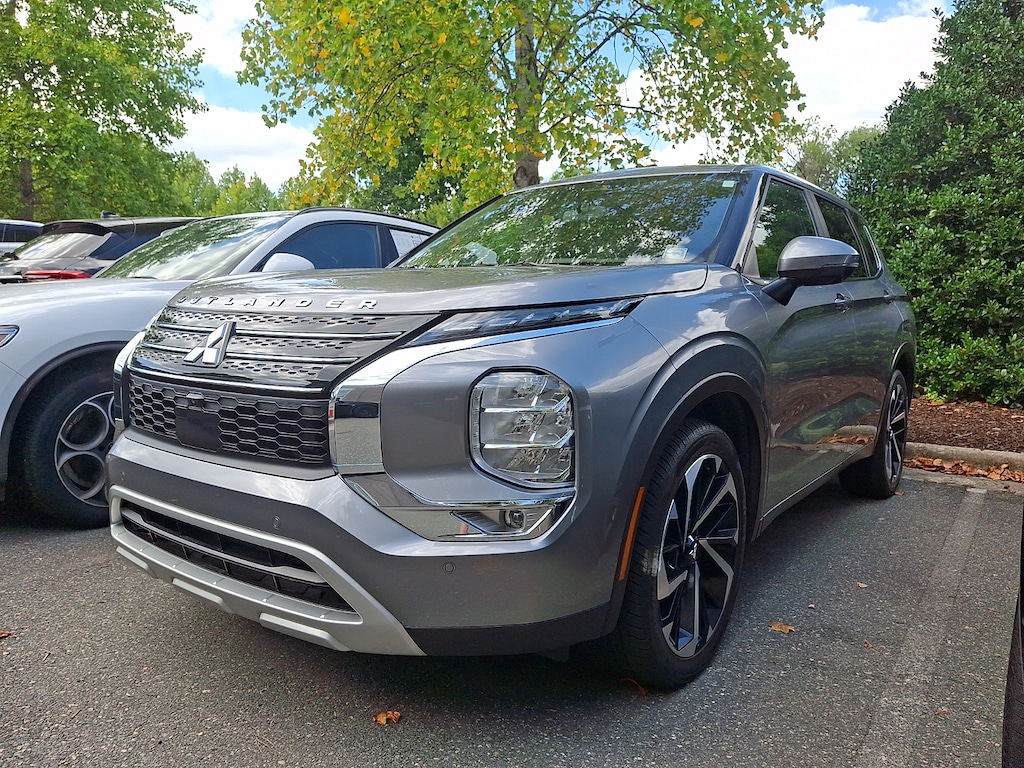 Used 2023 Mitsubishi Outlander SE 2.5 2WD Sport Utility