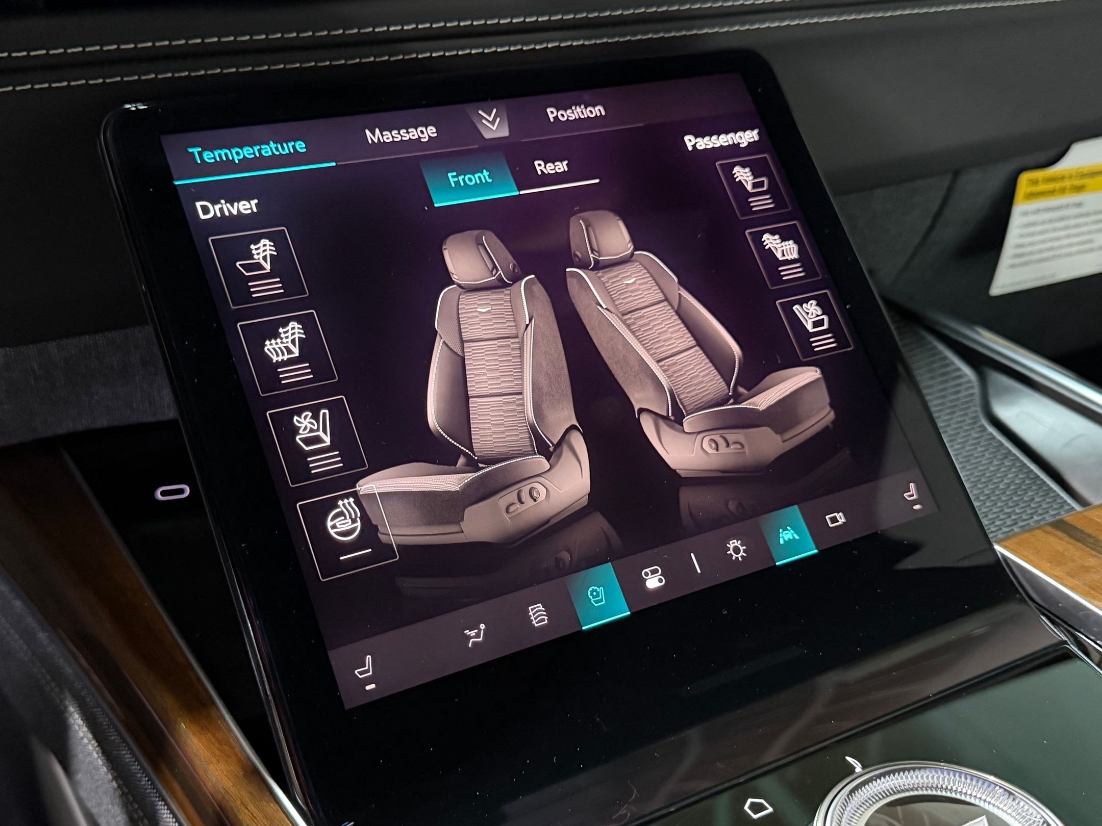 2026 Cadillac Escalade Platinum Sport - Photo 33