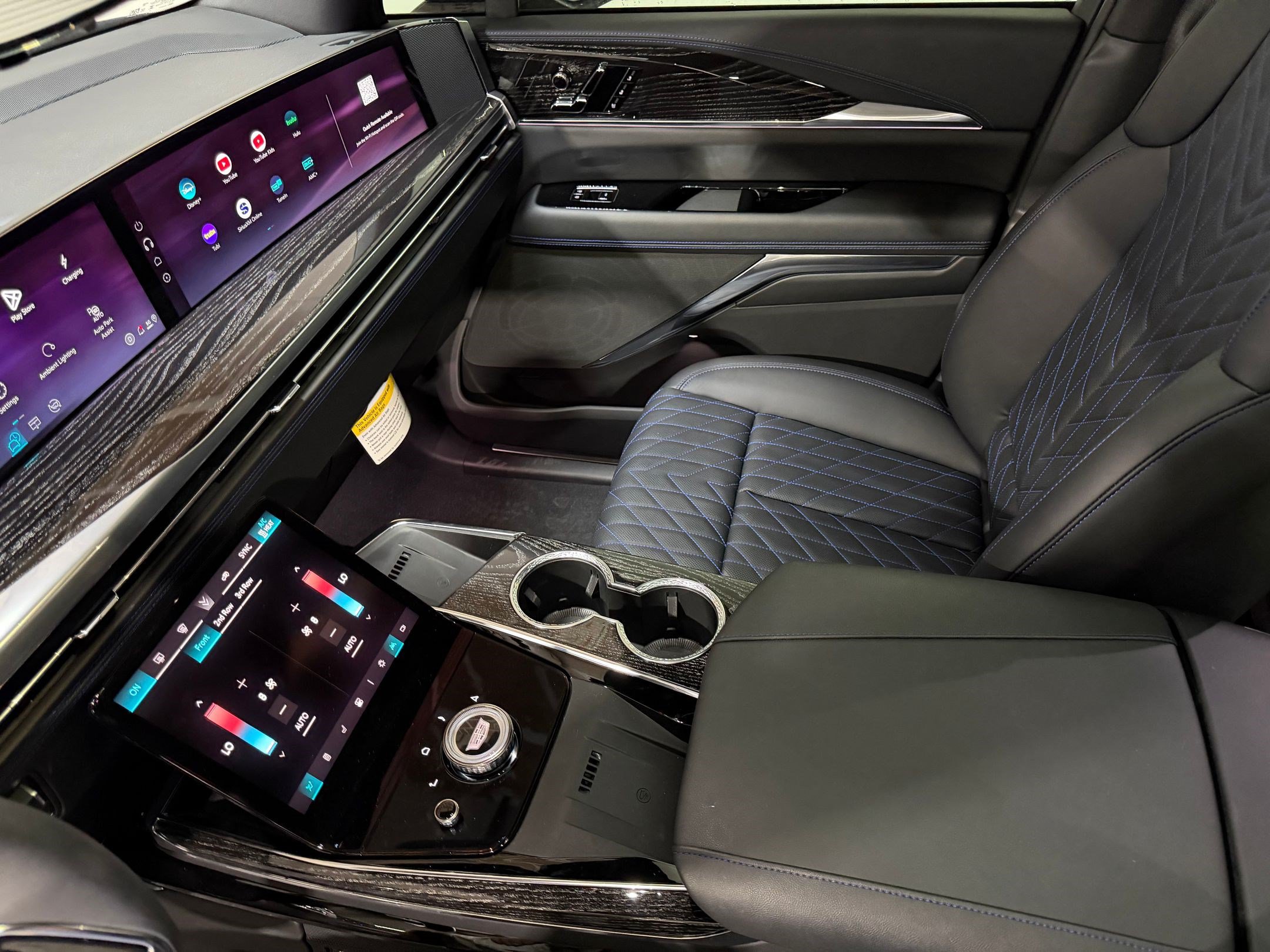 2026 Cadillac Escalade IQ Sport - Photo 40
