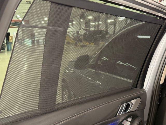 2025 BMW X7 40i - Photo 40