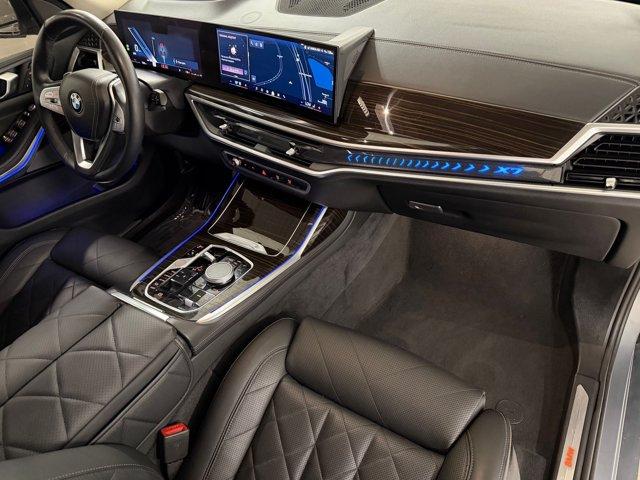 2025 BMW X7 40i - Photo 59