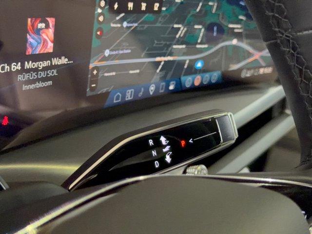 2027 Cadillac VISTIQ Sport - Photo 21