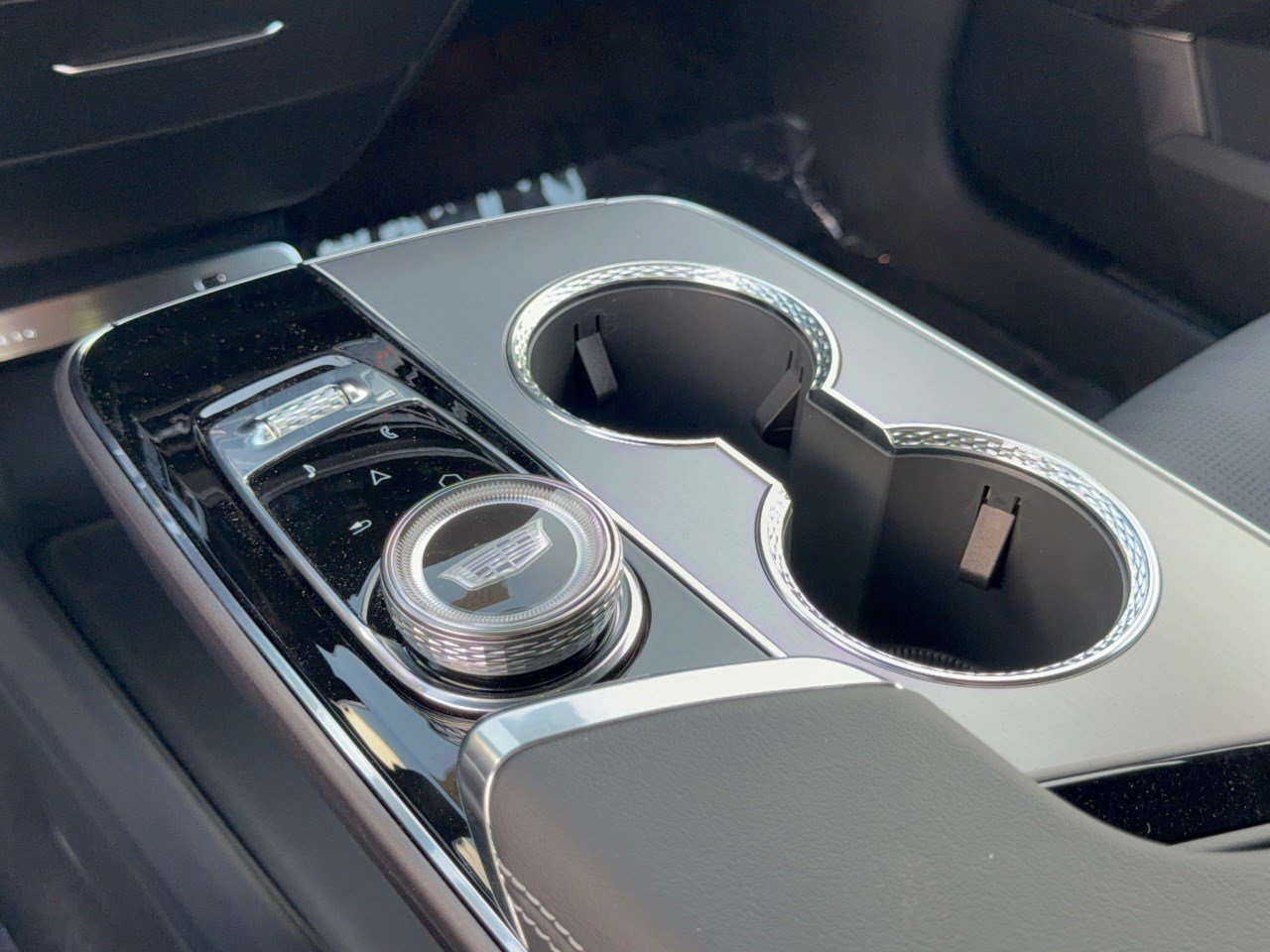 2027 Cadillac LYRIQ Sport - Photo 20