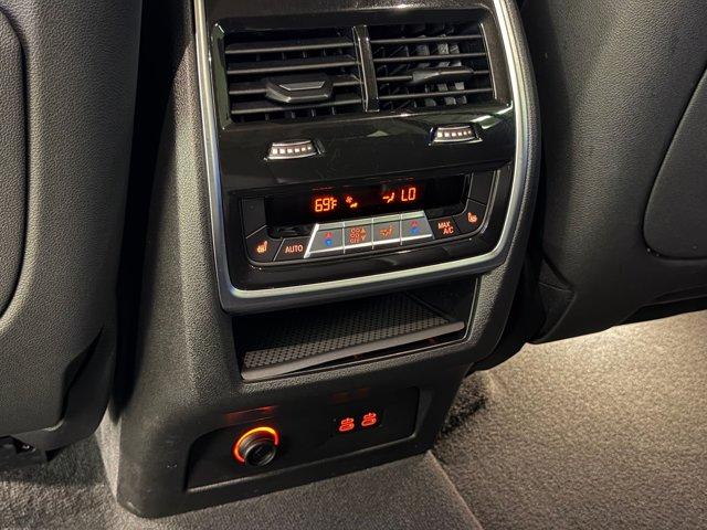 2025 BMW X7 40i - Photo 51