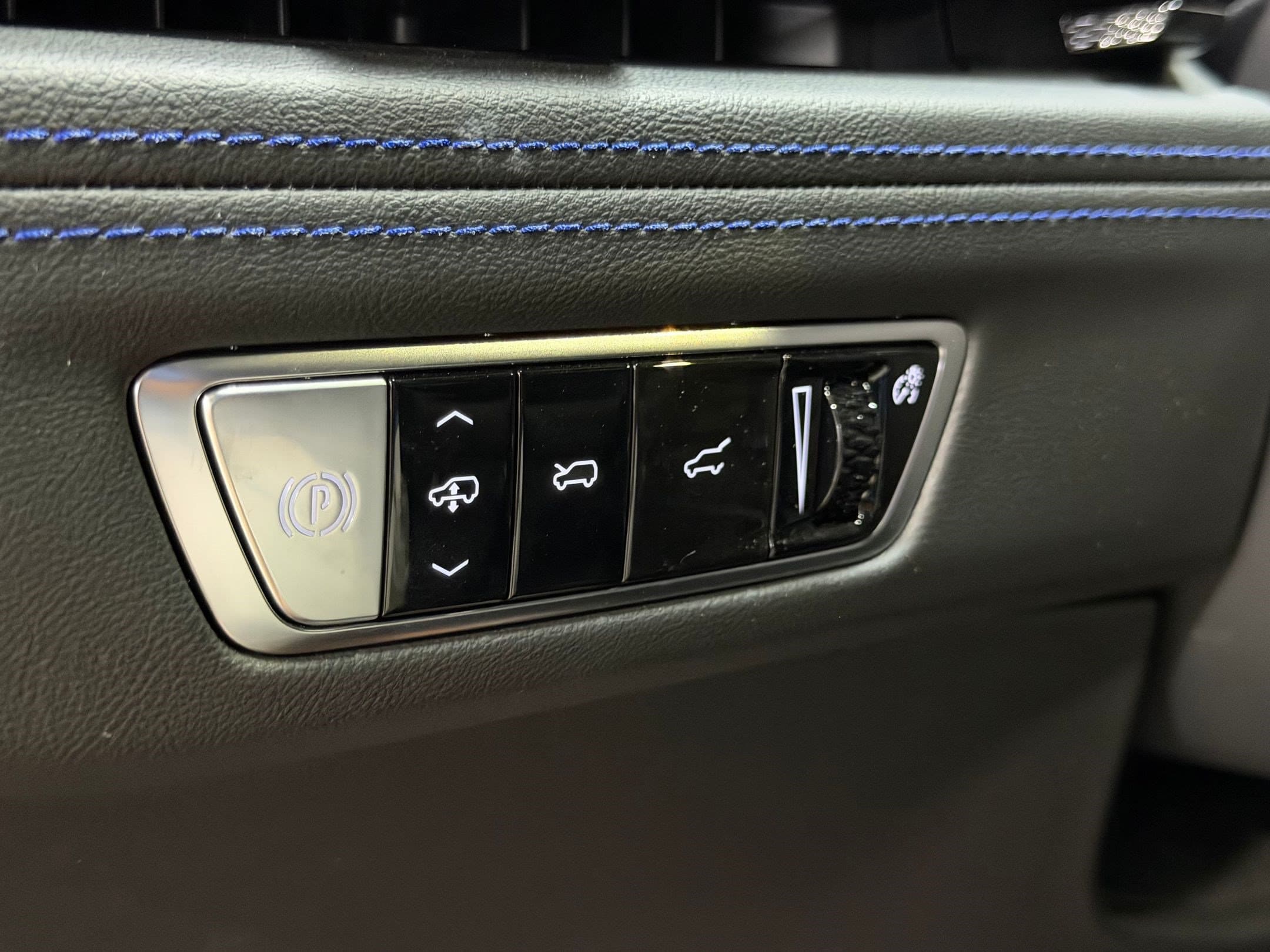 2026 Cadillac Escalade IQ Sport - Photo 21