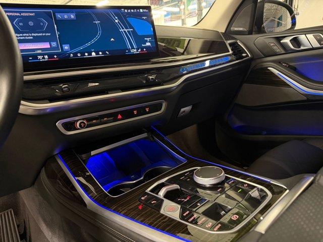 2025 BMW X7 40i - Photo 44
