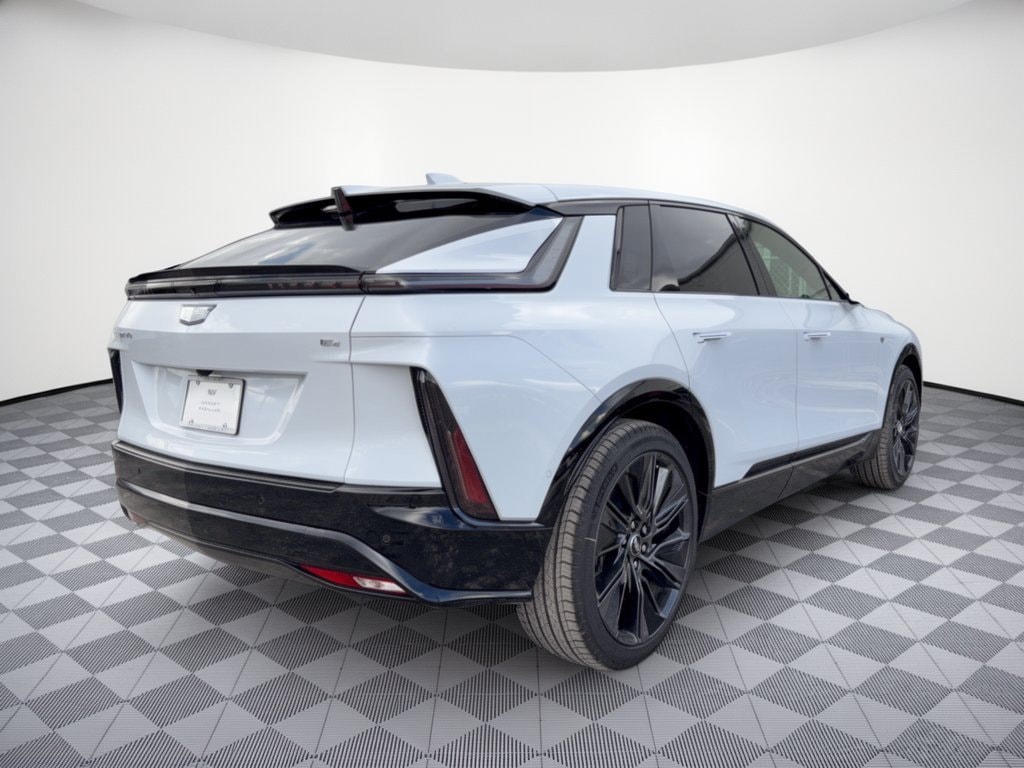 2027 Cadillac LYRIQ Signature Sport - Photo 8
