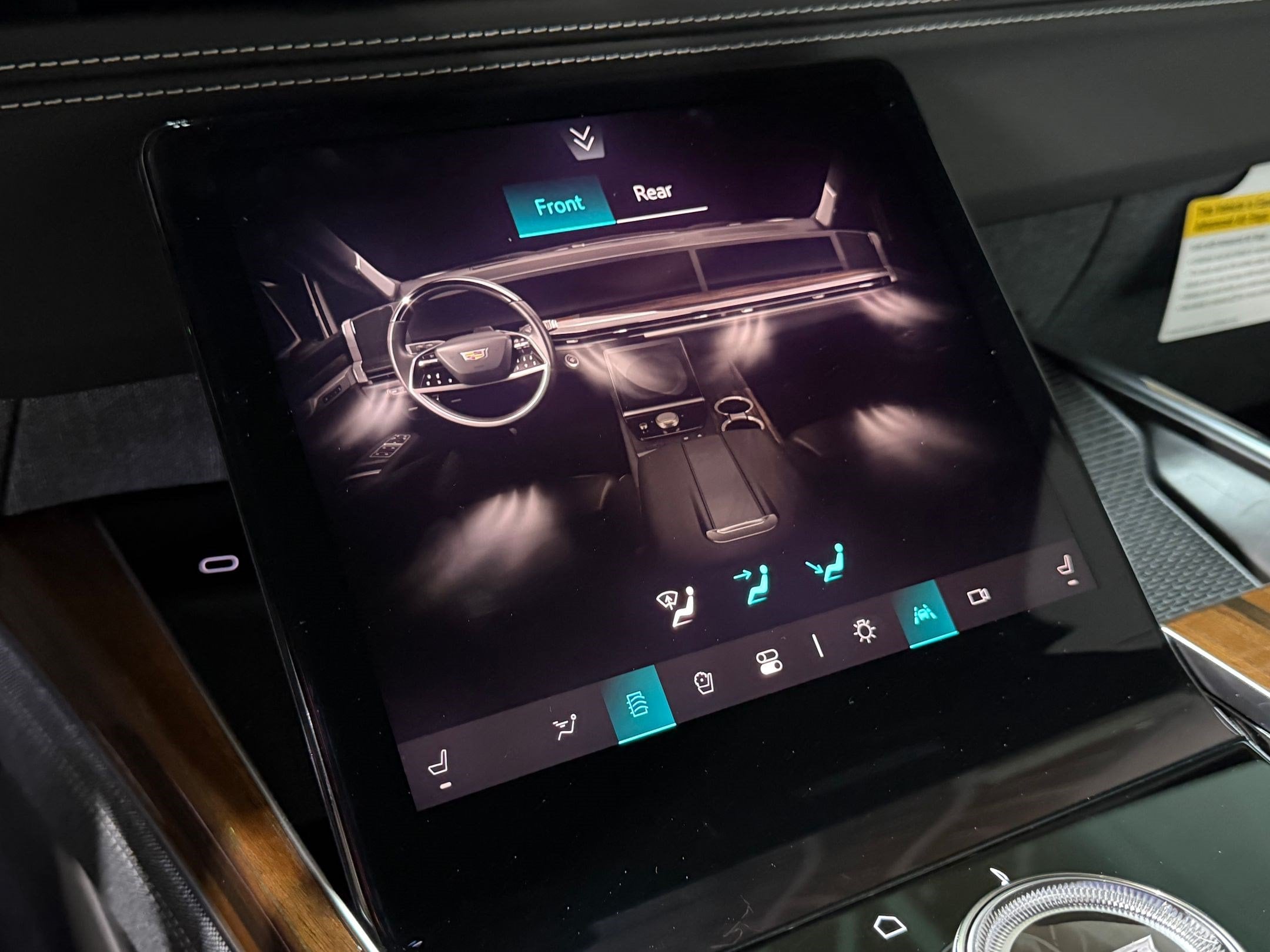 2026 Cadillac Escalade Platinum Sport - Photo 32