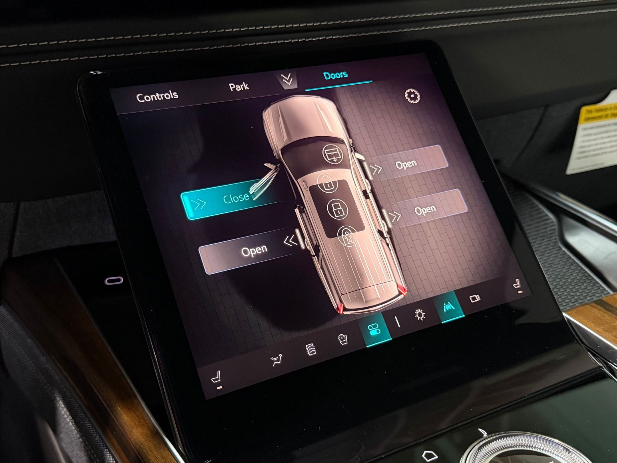 2026 Cadillac Escalade Platinum Sport - Photo 31