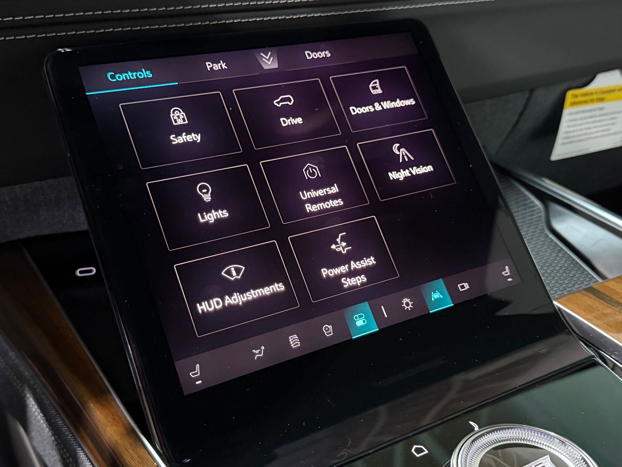 2026 Cadillac Escalade Platinum Sport - Photo 34