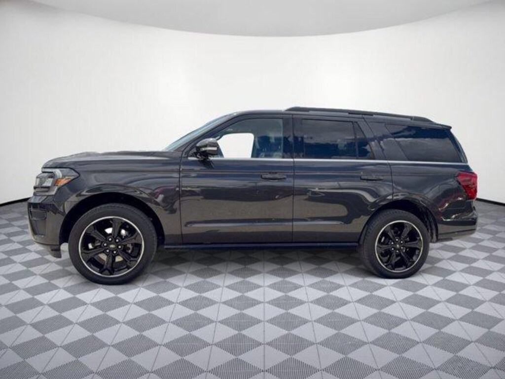 Used 2023 Ford Expedition Limited