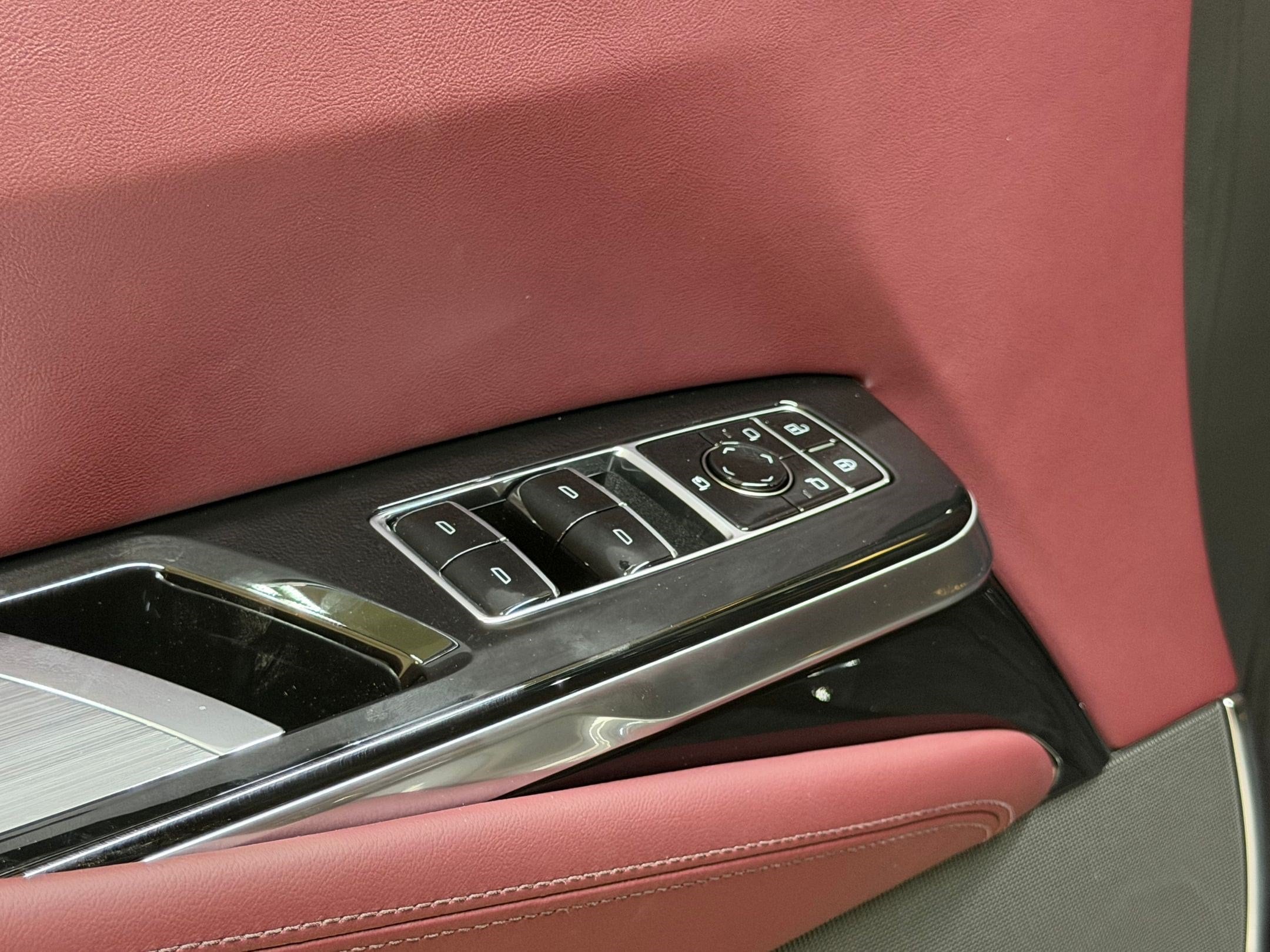 2026 Cadillac Escalade Luxury - Photo 25