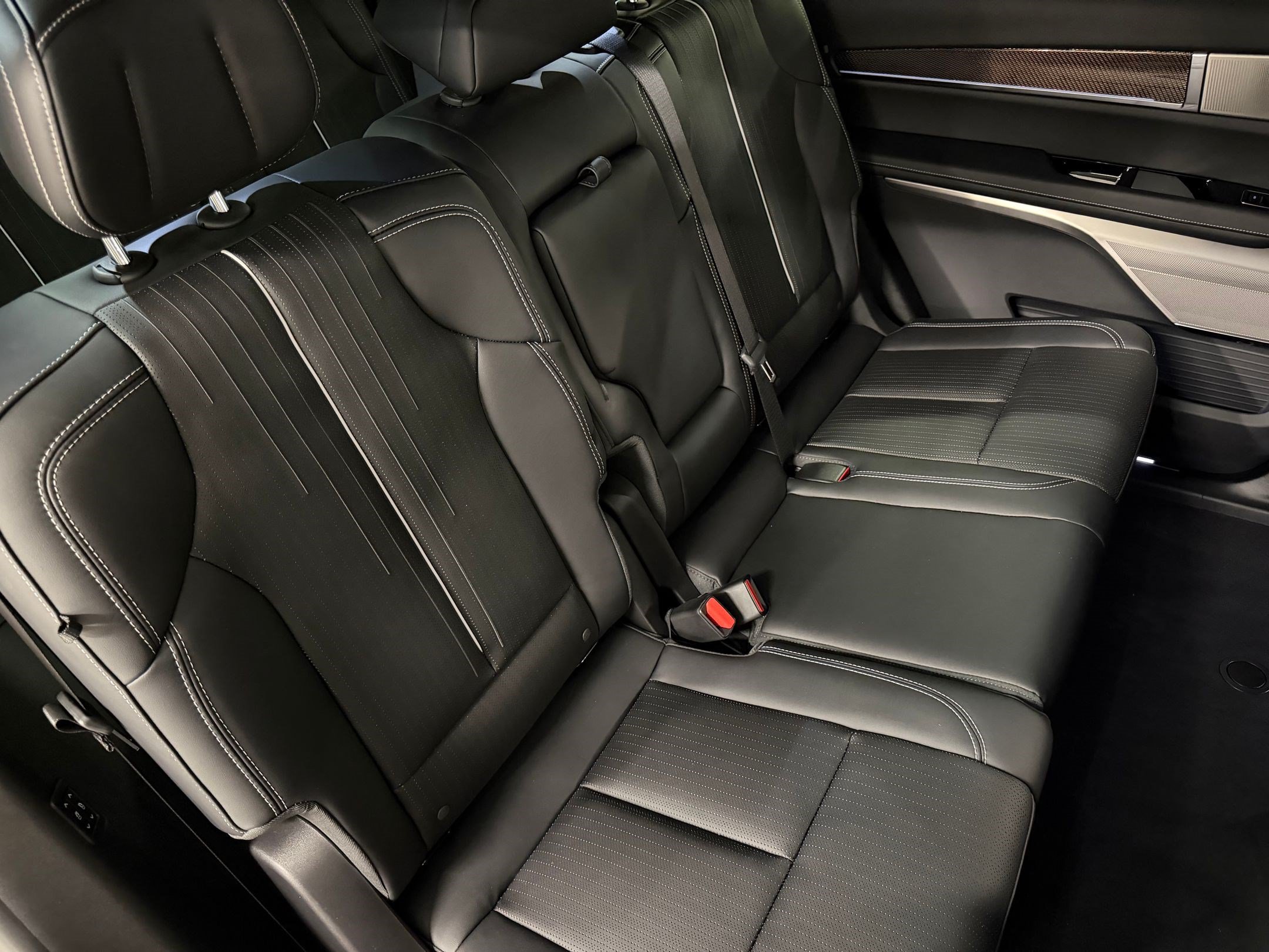 2026 Cadillac VISTIQ Sport - Photo 52