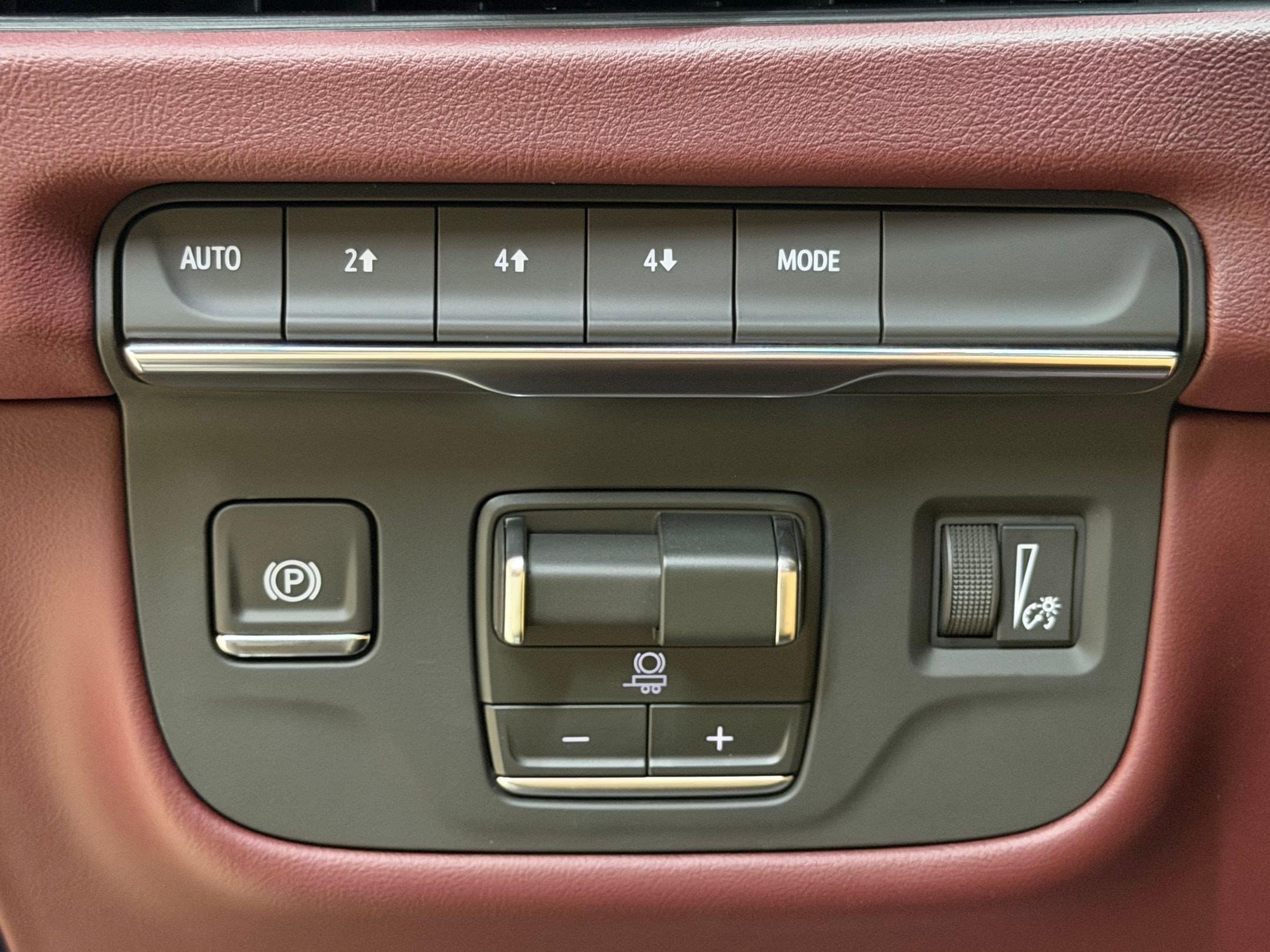 2026 Cadillac Escalade Luxury - Photo 18
