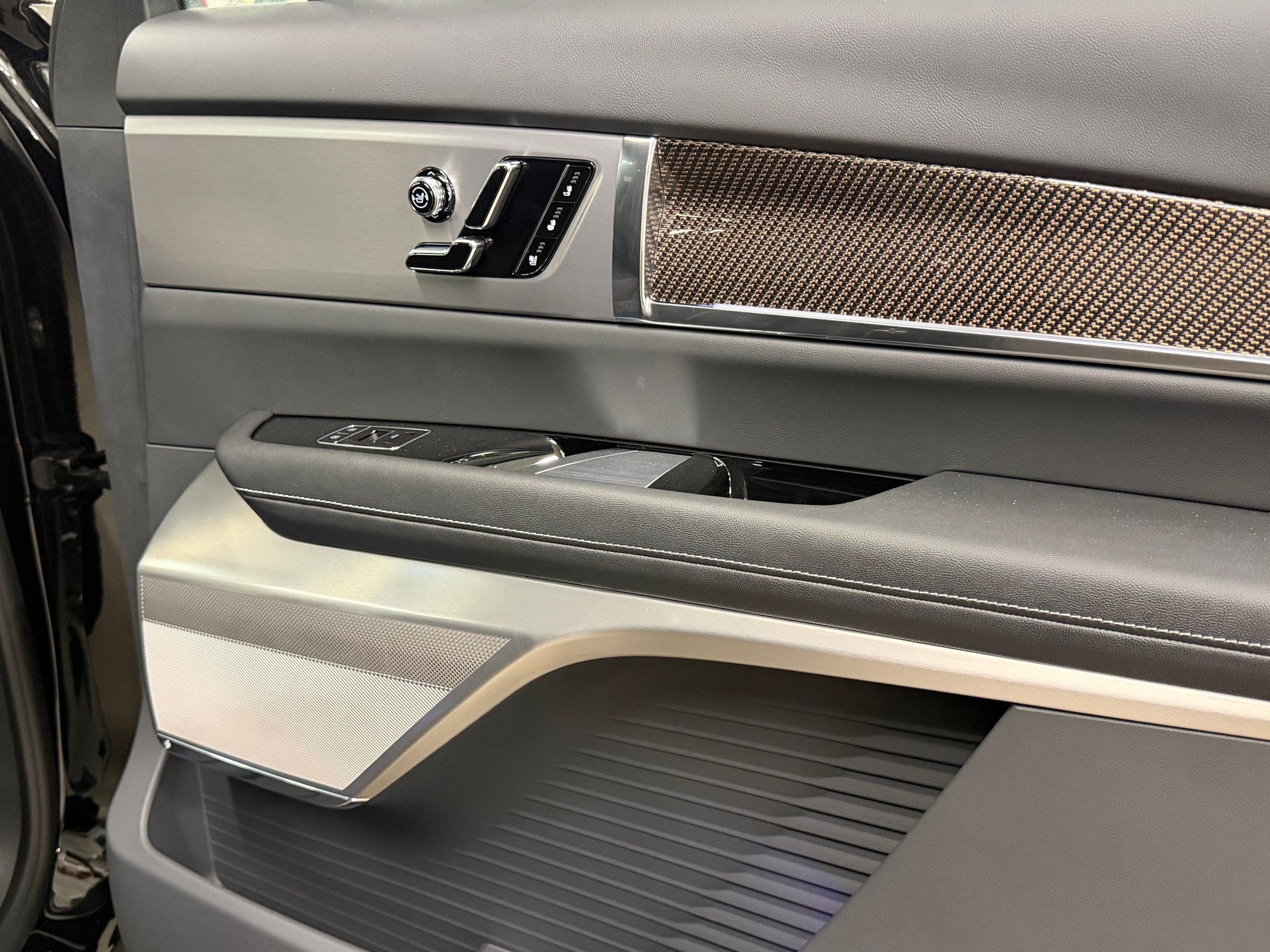 2026 Cadillac VISTIQ Sport - Photo 53