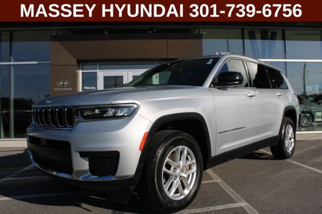Used 2022 Jeep Grand Cherokee L Laredo SUV