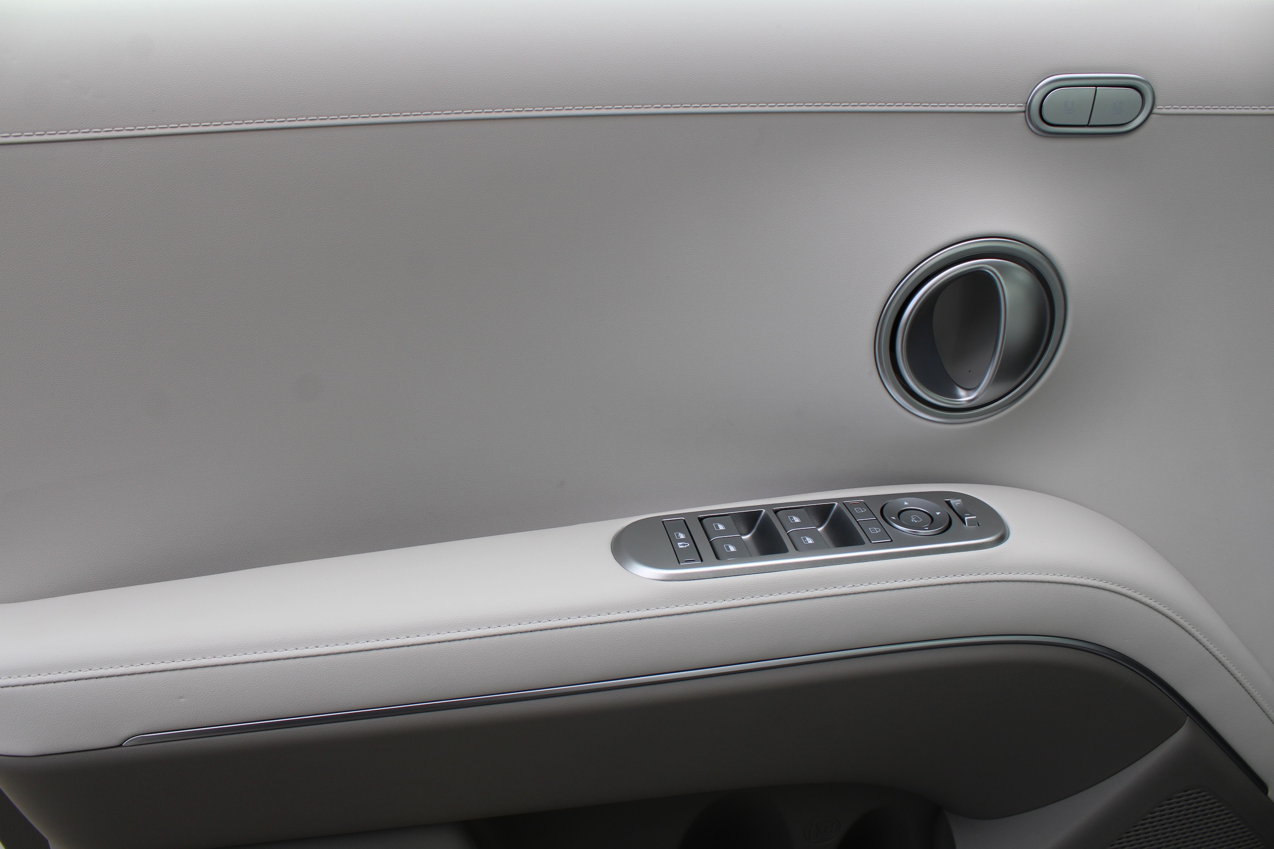 2026 Hyundai Palisade Limited - Photo 6