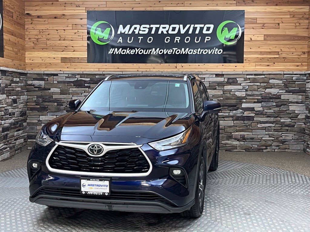 Used 2020 Toyota Highlander XLE SUV
