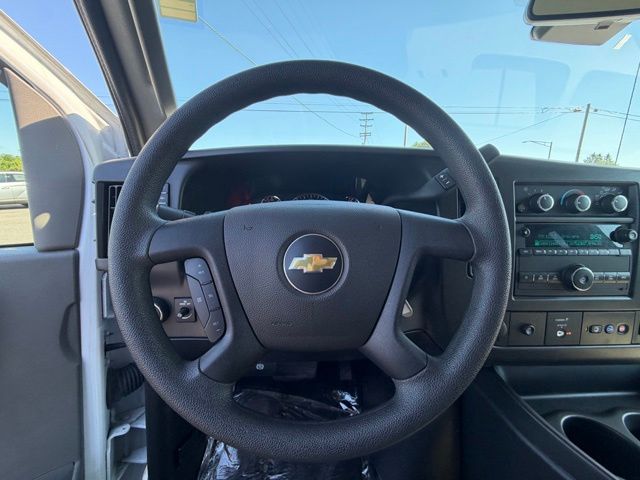 2025 Chevrolet Express Passenger LT - Photo 18