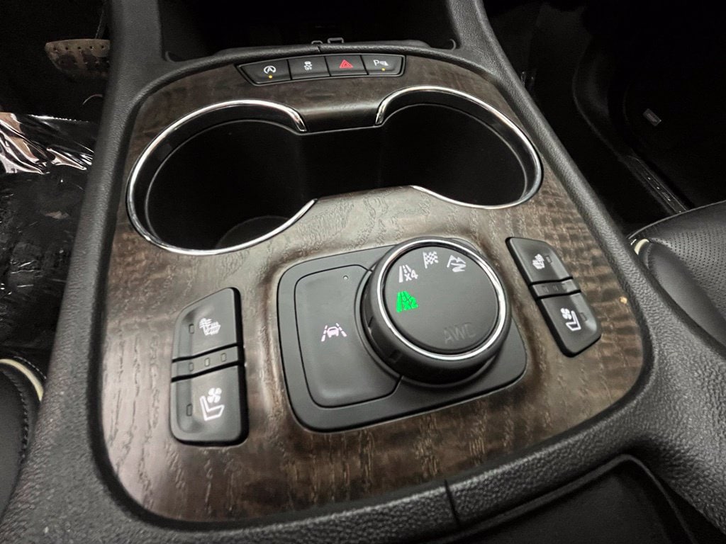 2022 GMC Acadia Denali - Photo 41