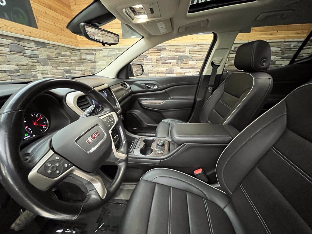 2022 GMC Acadia Denali - Photo 27