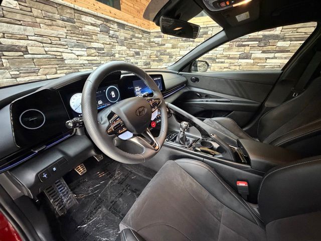2025 Hyundai Elantra N - Photo 10