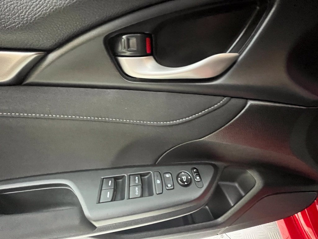 2019 Honda Civic Hatchback EX - Photo 31