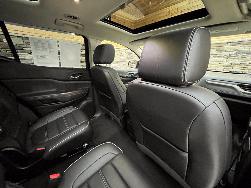 2022 GMC Acadia Denali - Photo 50