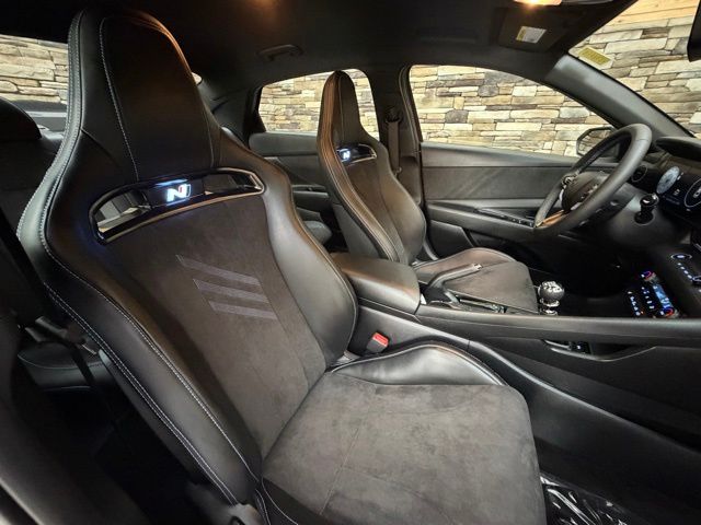 2025 Hyundai Elantra N - Photo 15