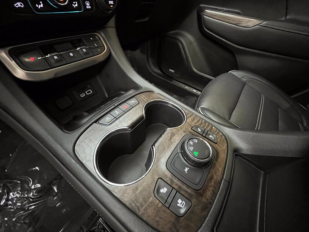 2022 GMC Acadia Denali - Photo 36