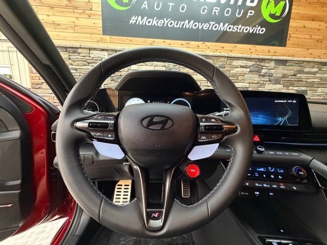 2025 Hyundai Elantra N - Photo 18