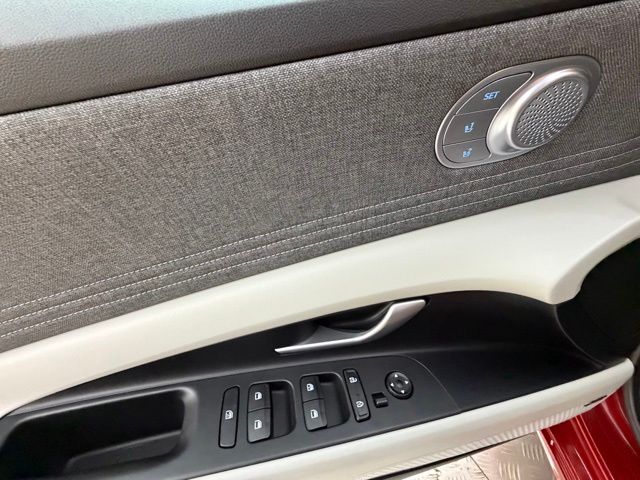 2023 Hyundai Elantra Limited - Photo 32