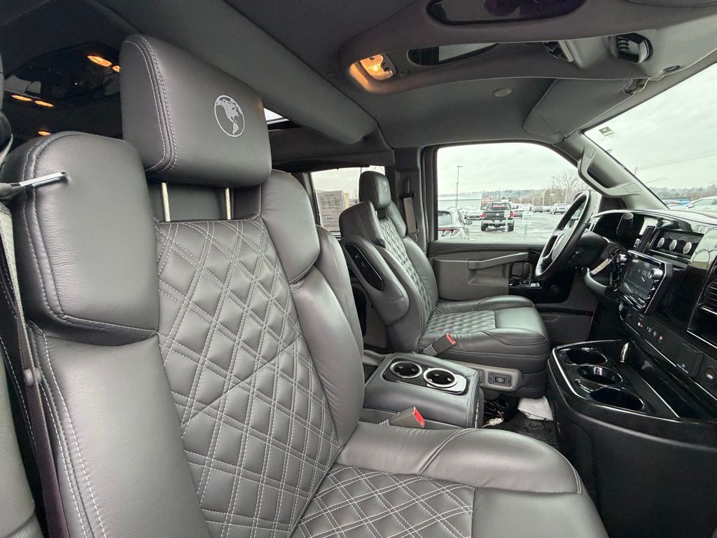 2022 Chevrolet Express Cargo Work Van - Photo 25
