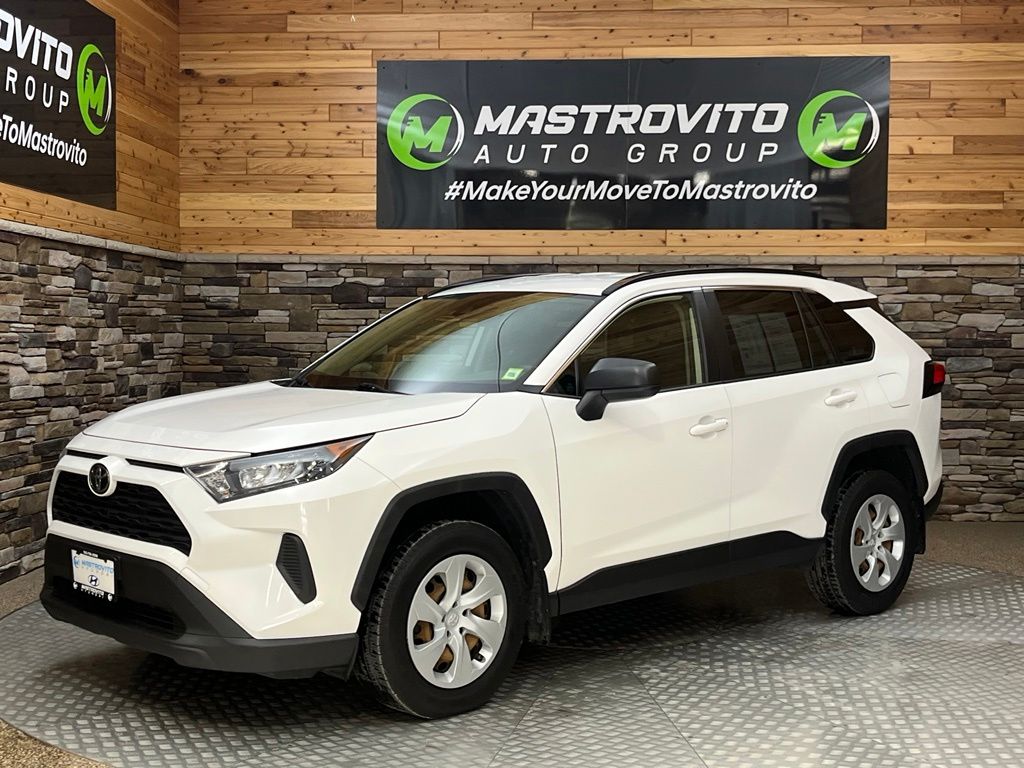 2019 Toyota RAV4 LE - Photo 8