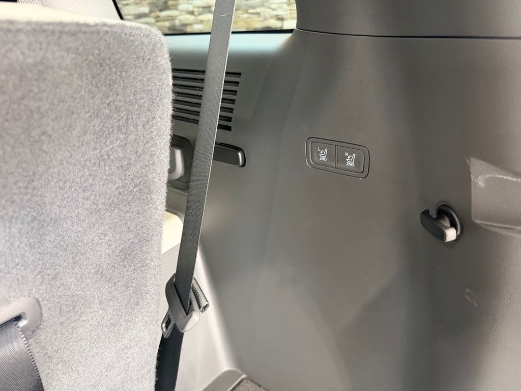 2024 Hyundai Santa Fe Limited - Photo 40