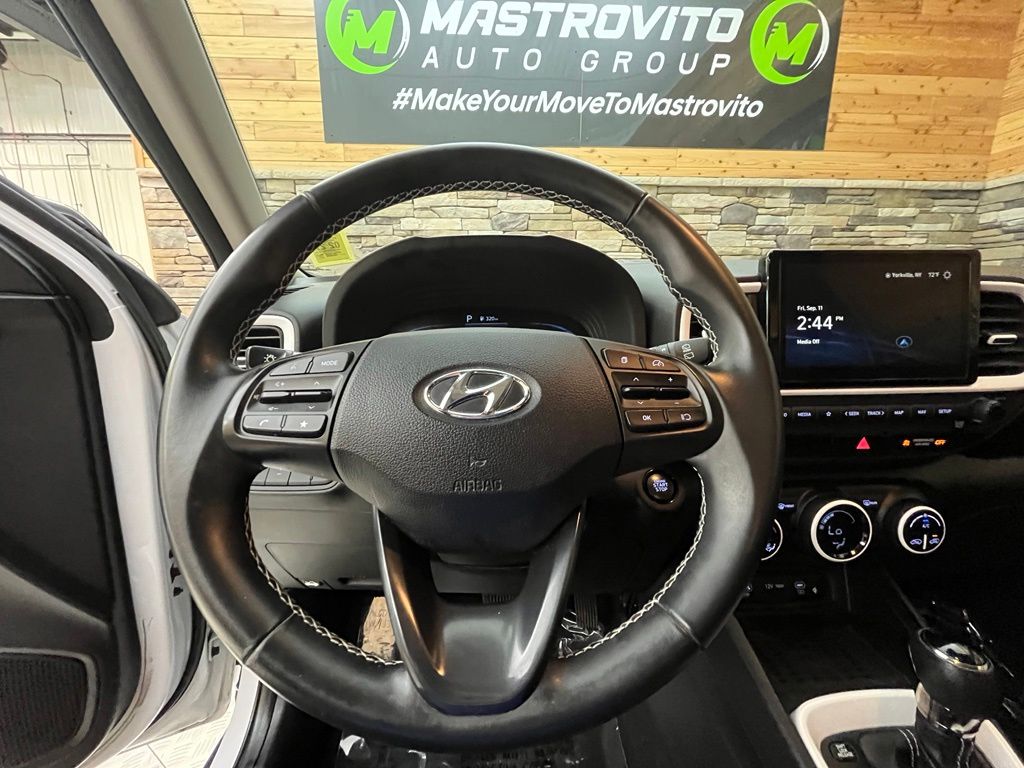 2024 Hyundai Venue Limited - Photo 32