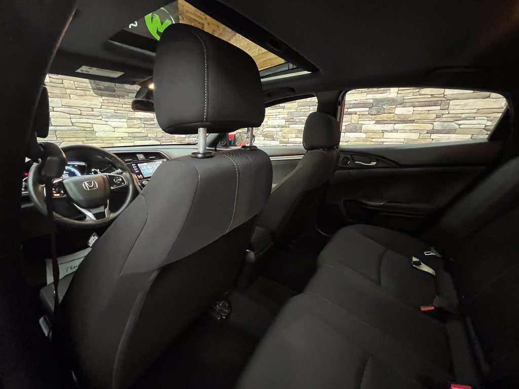 2019 Honda Civic Hatchback EX - Photo 32