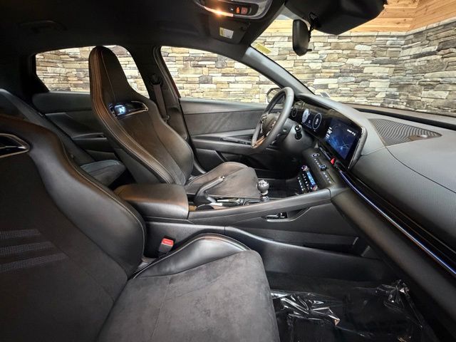 2025 Hyundai Elantra N - Photo 14
