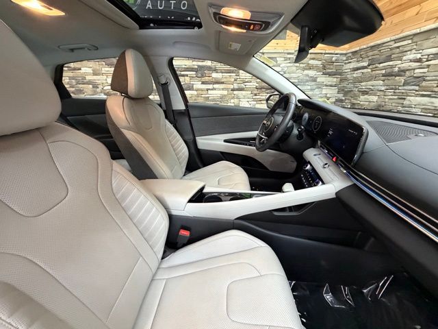 2023 Hyundai Elantra Limited - Photo 17