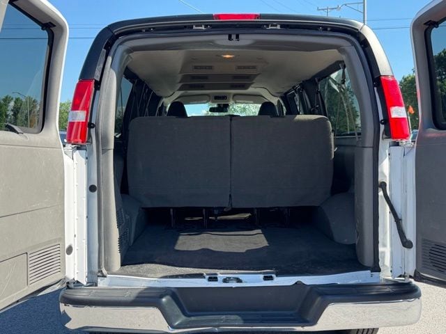 2025 Chevrolet Express Passenger LT - Photo 10