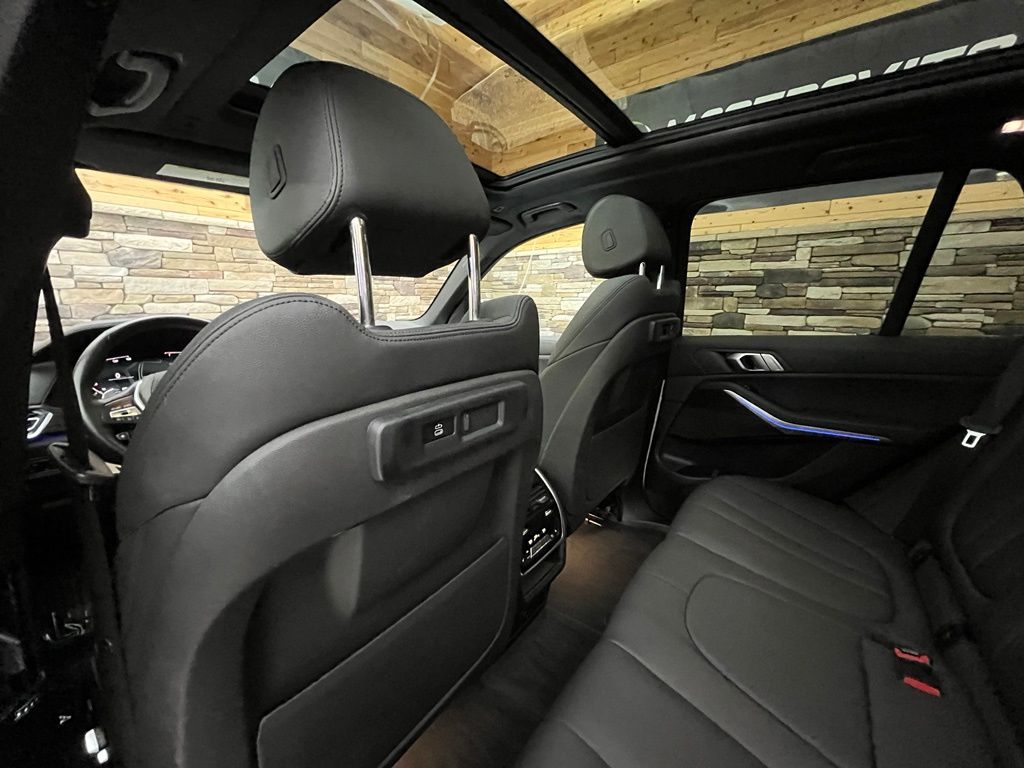 2020 BMW X5 40i - Photo 71