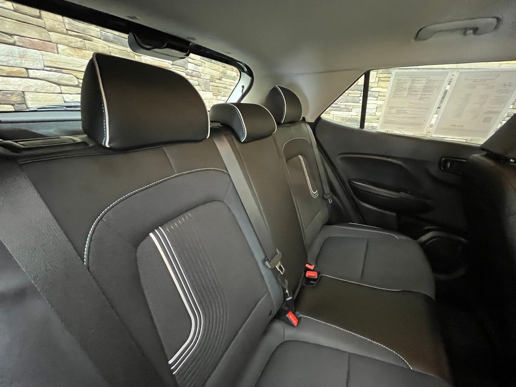 2024 Hyundai Venue Limited - Photo 46