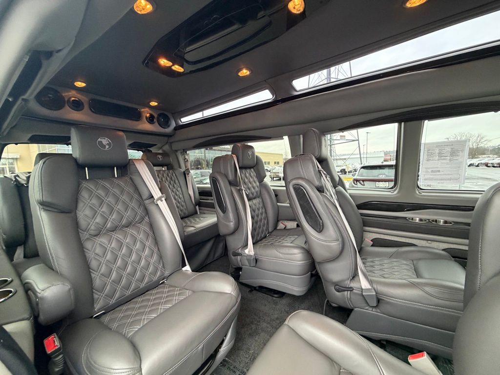 2022 Chevrolet Express Cargo Work Van - Photo 21