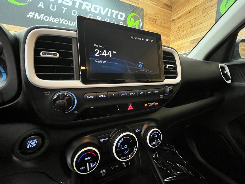 2024 Hyundai Venue Limited - Photo 33