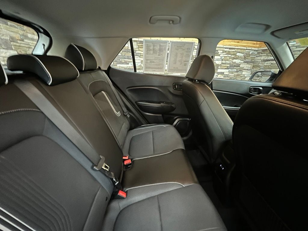 2024 Hyundai Venue Limited - Photo 45