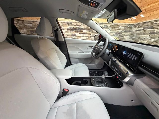 2024 Hyundai Kona SEL - Photo 17