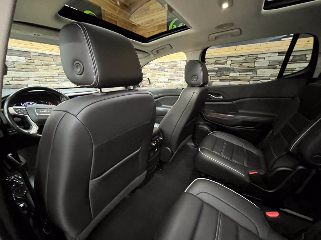 2022 GMC Acadia Denali - Photo 47